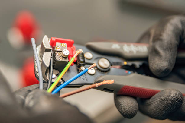 Best Affordable Emergency Electrician  in Highlands Ranch, CO